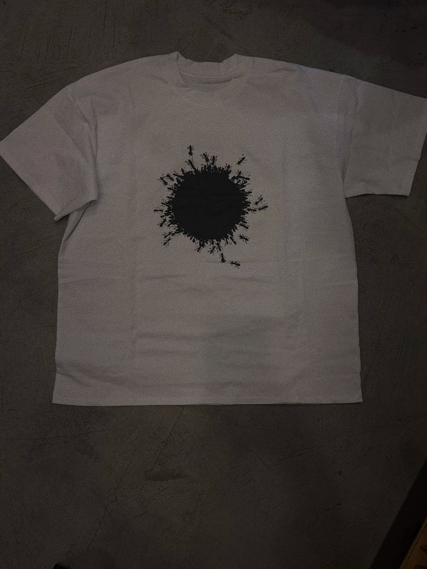 Ants Oversized T-Shirt White + Coffee Bag